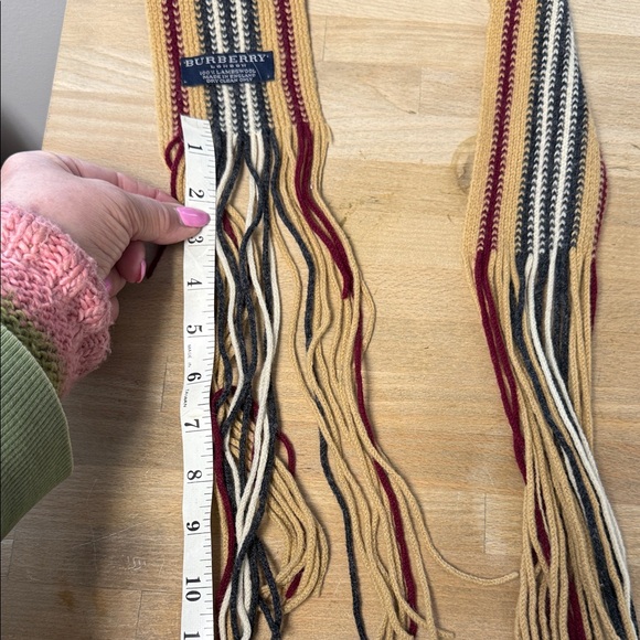 Authentic Long Skinny Burberry Wool Scarf with Fringe - Picture 5 of 7